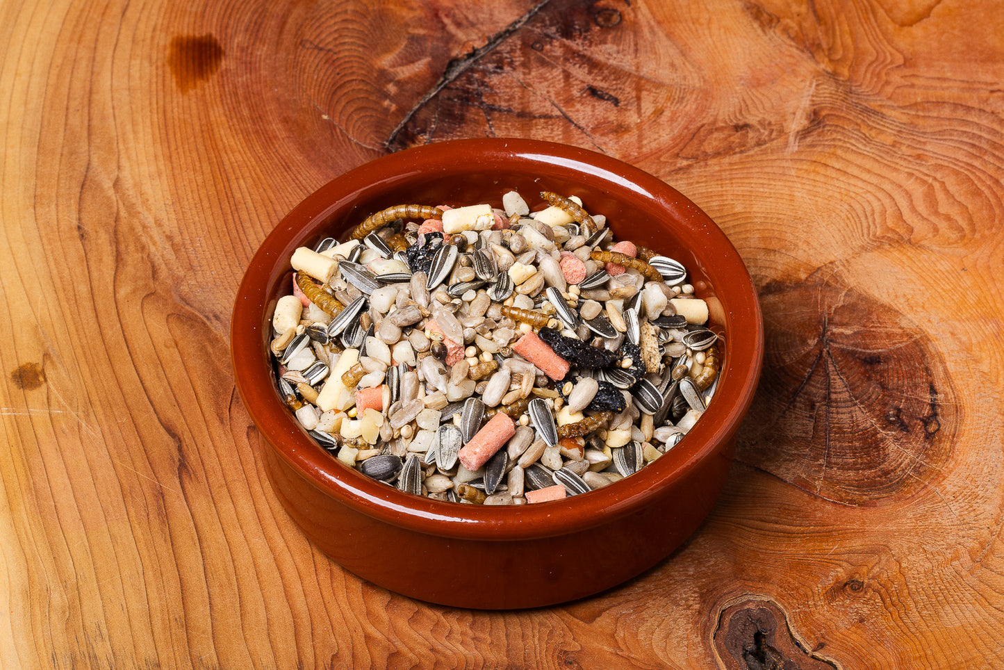 Ground and Table Feeder Mix